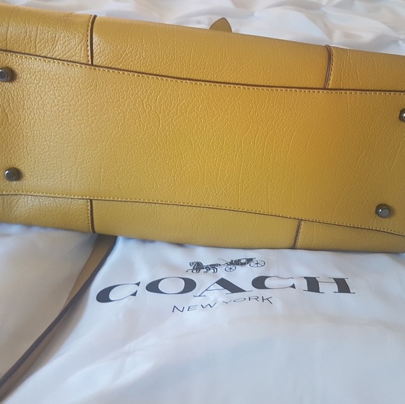 Coach Mercer leather purse like new - Picture 2 of 4